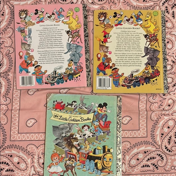 🍓Vintage Winnie the Pooh Little Golden Books Set of 3 - Picture 2 of 3